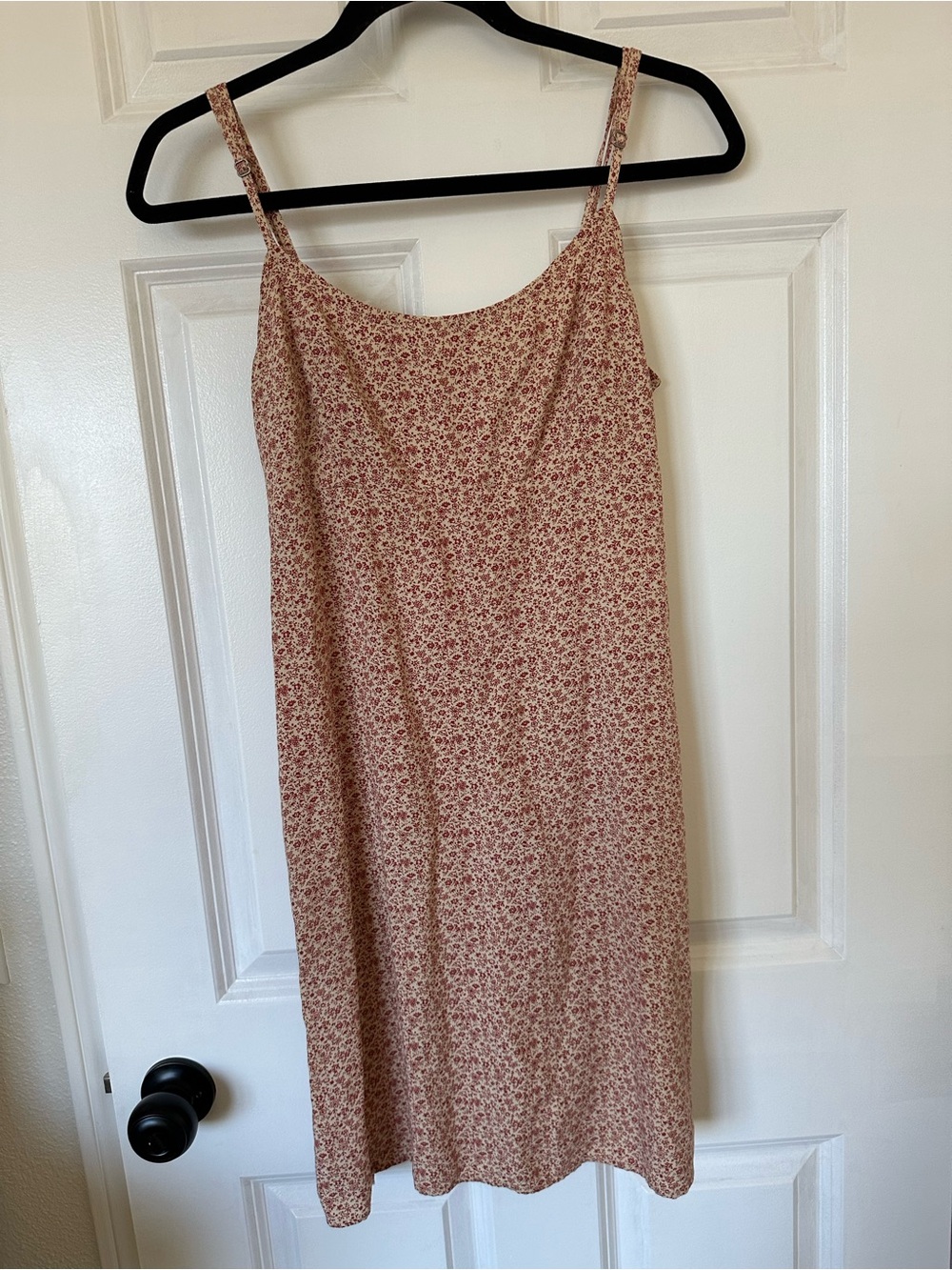 Brandy Melville John Galt Sleeveless Floral Slip Dress in Dusty Red and Cream